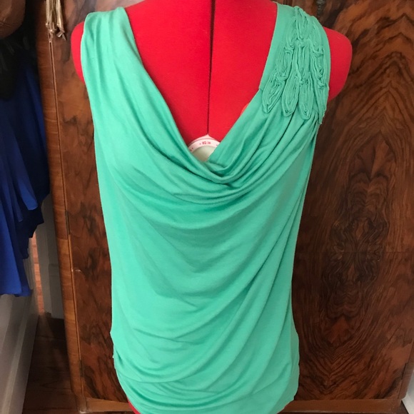 Green Tank - Picture 3 of 8